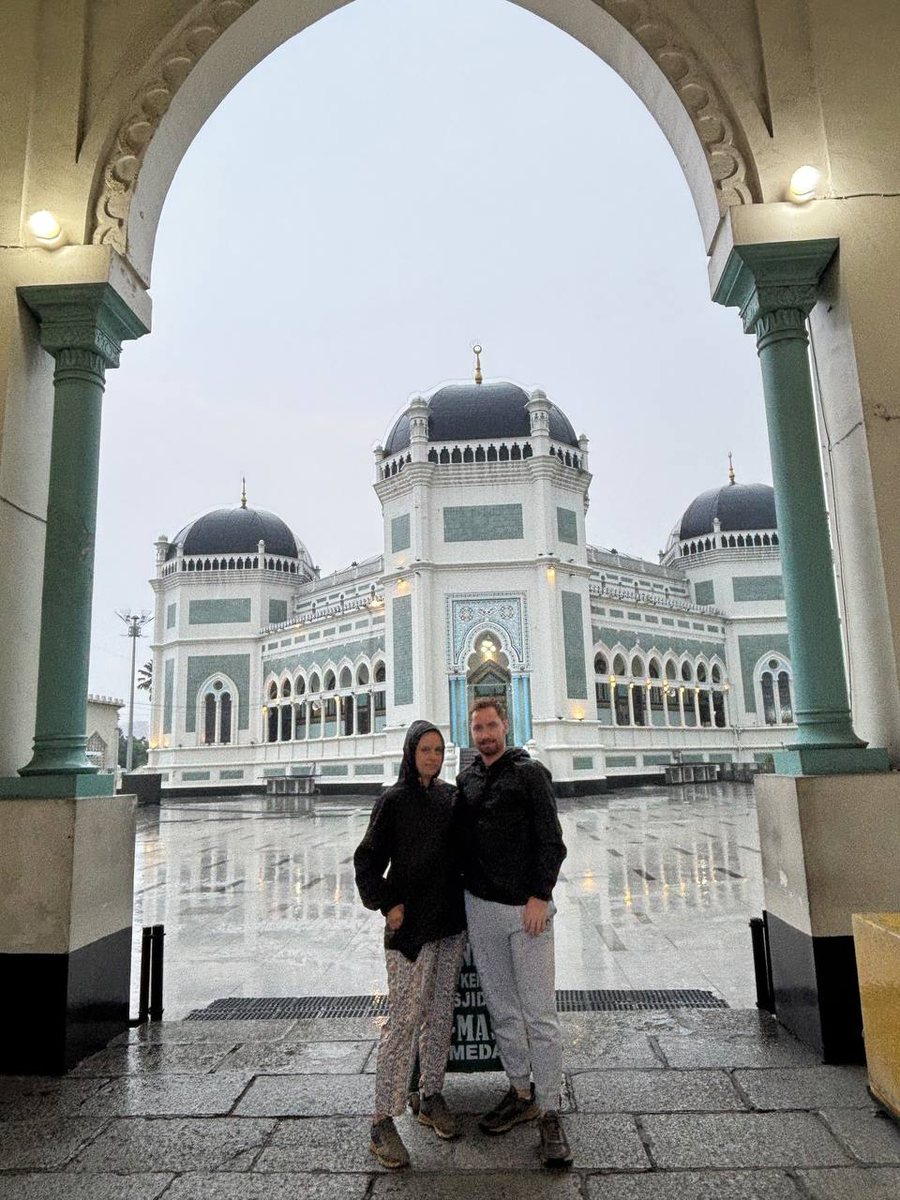 Foto pengunjung di Istana Maimun, Medan